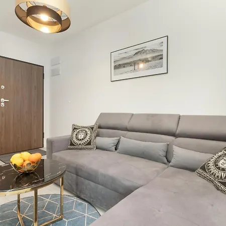 Apartport Wyjatkowe Apartamenty Z Widokiem Na Port W Gdyni By Noclegi Renters Gdynia Eksteriør bilde