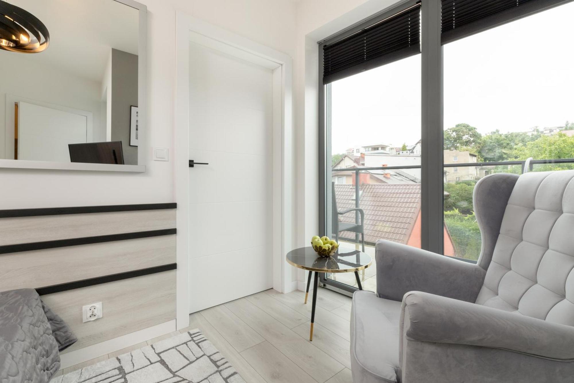 Apartport Wyjatkowe Z Widokiem Na Port W Gdyni By Renters Apartment Gdynia