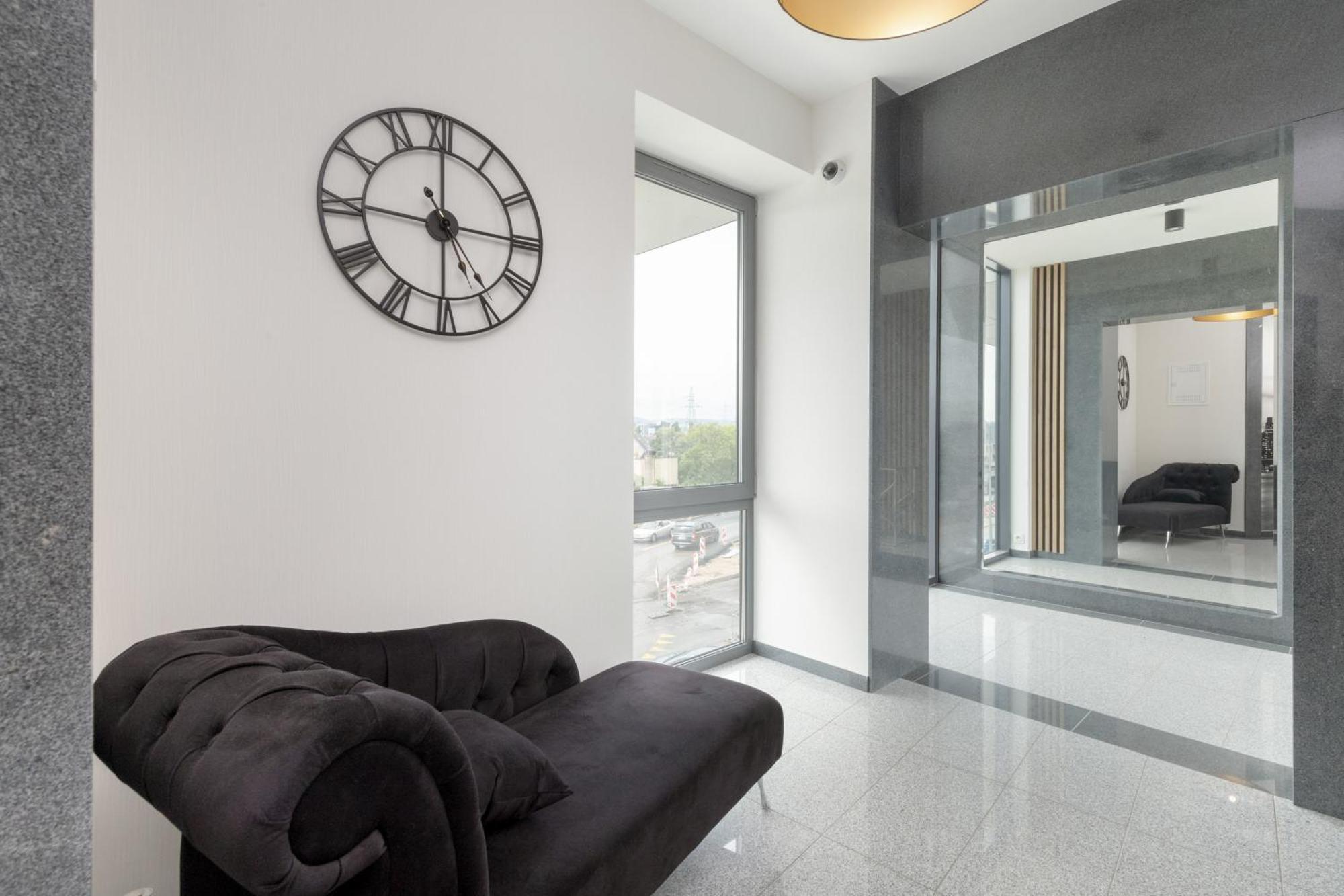 Apartment Apartport Wyjatkowe Z Widokiem Na Port W Gdyni By Renters *