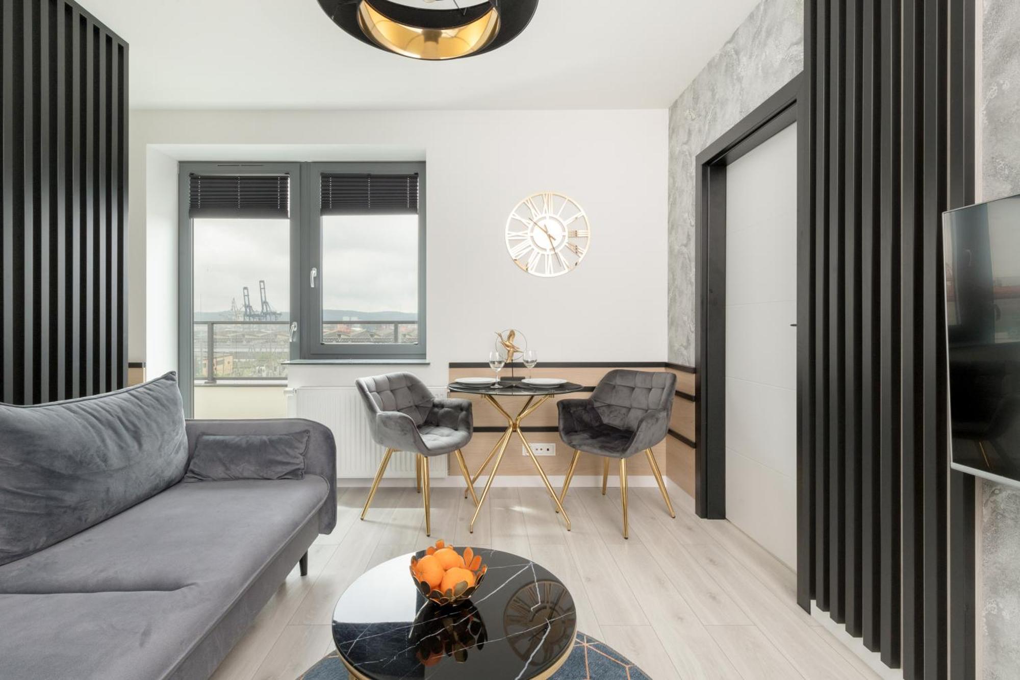 Apartment Apartport Wyjatkowe Z Widokiem Na Port W Gdyni By Renters *