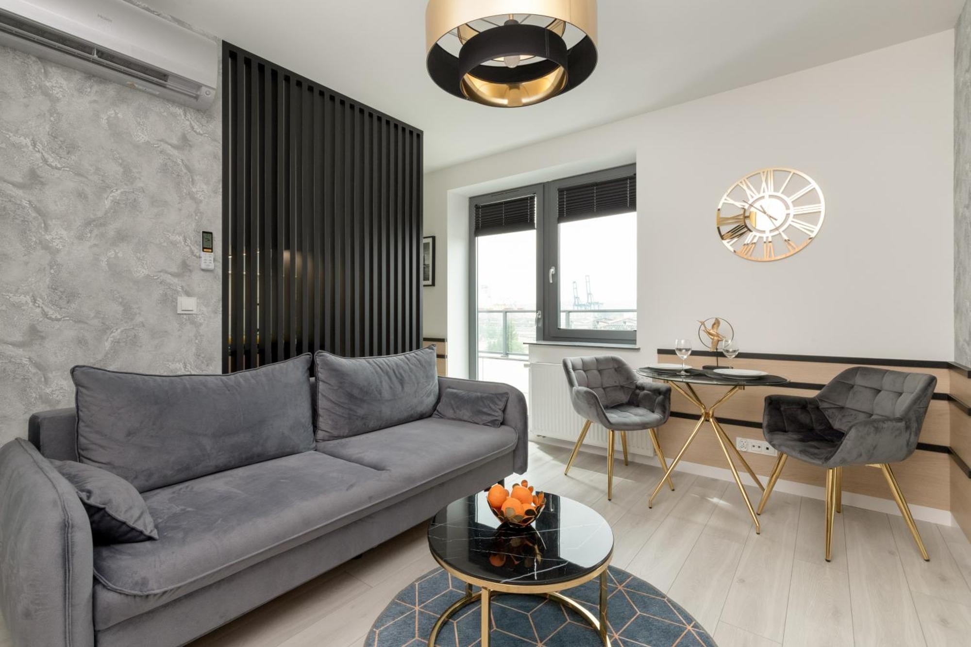 Apartment Apartport Wyjatkowe Z Widokiem Na Port W Gdyni By Renters