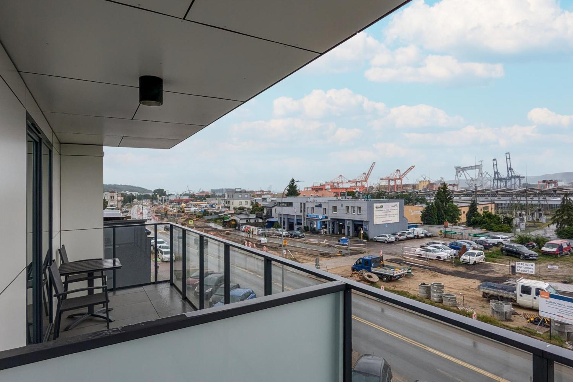 Apartport Wyjatkowe Z Widokiem Na Port W Gdyni By Renters Gdynia