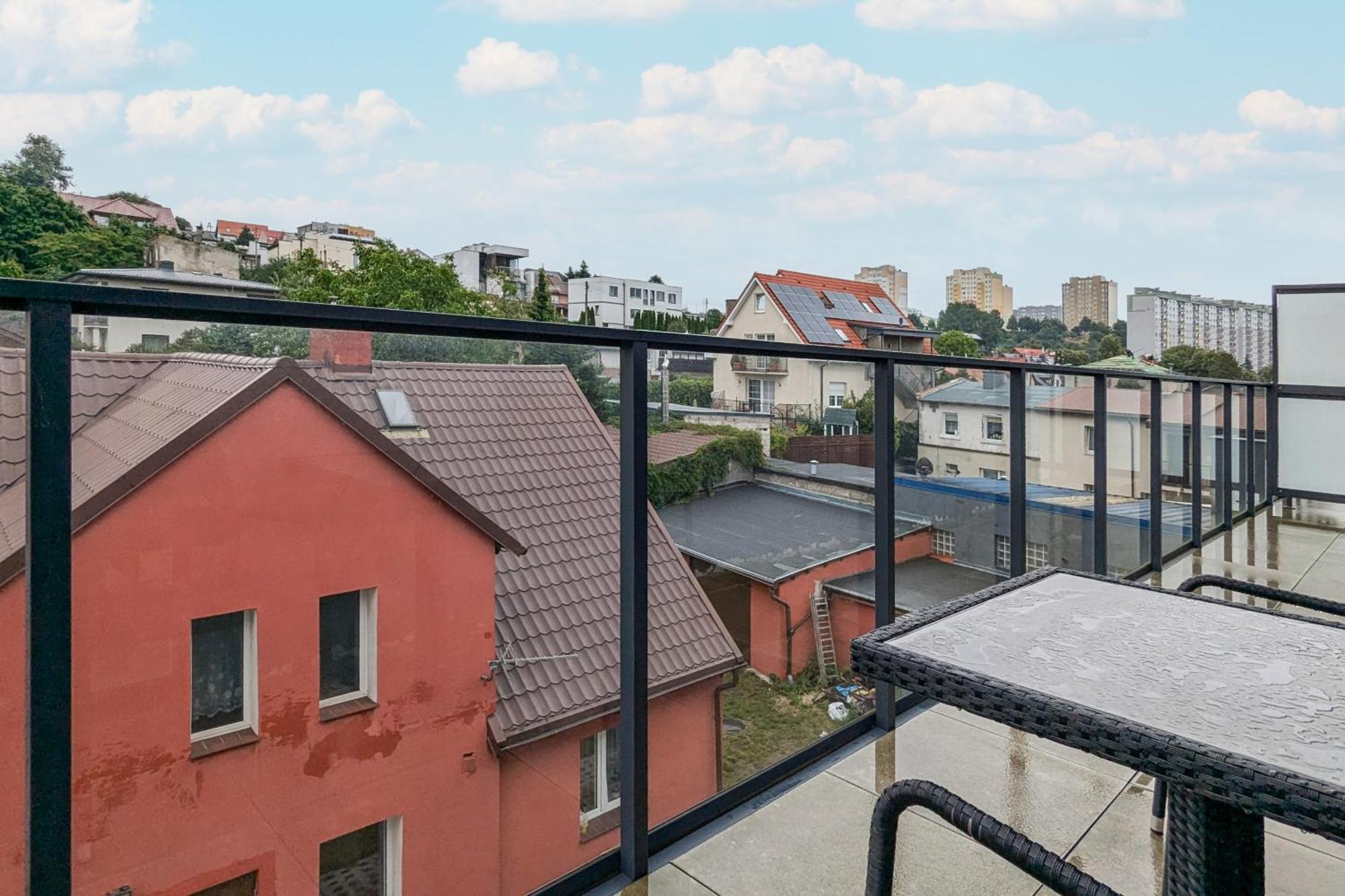 Apartport Wyjatkowe Z Widokiem Na Port W Gdyni By Renters Apartment Gdynia