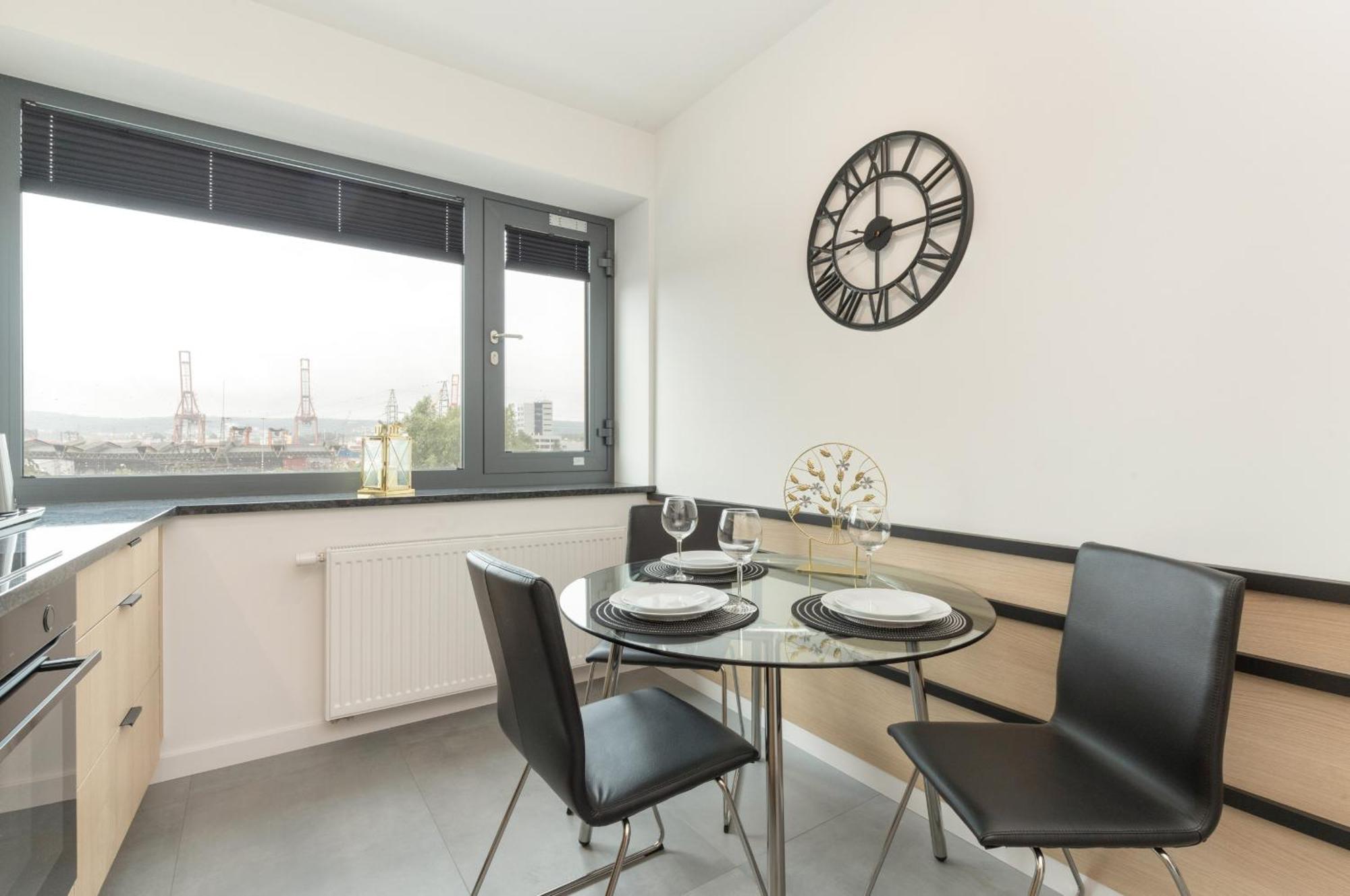 Apartport Wyjatkowe Z Widokiem Na Port W Gdyni By Renters