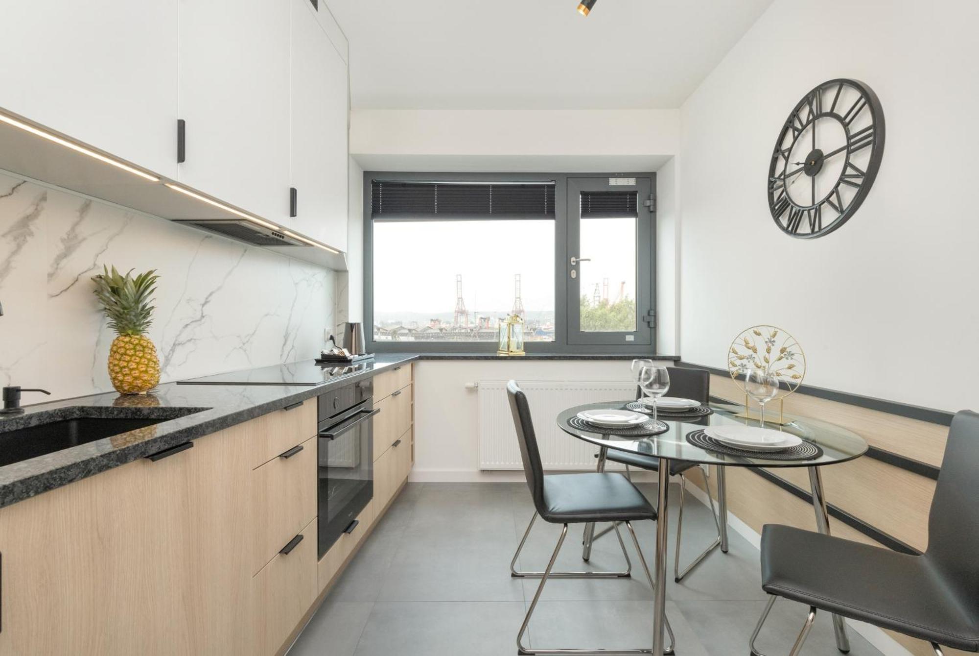 Apartment Apartport Wyjatkowe Z Widokiem Na Port W Gdyni By Renters Gdynia