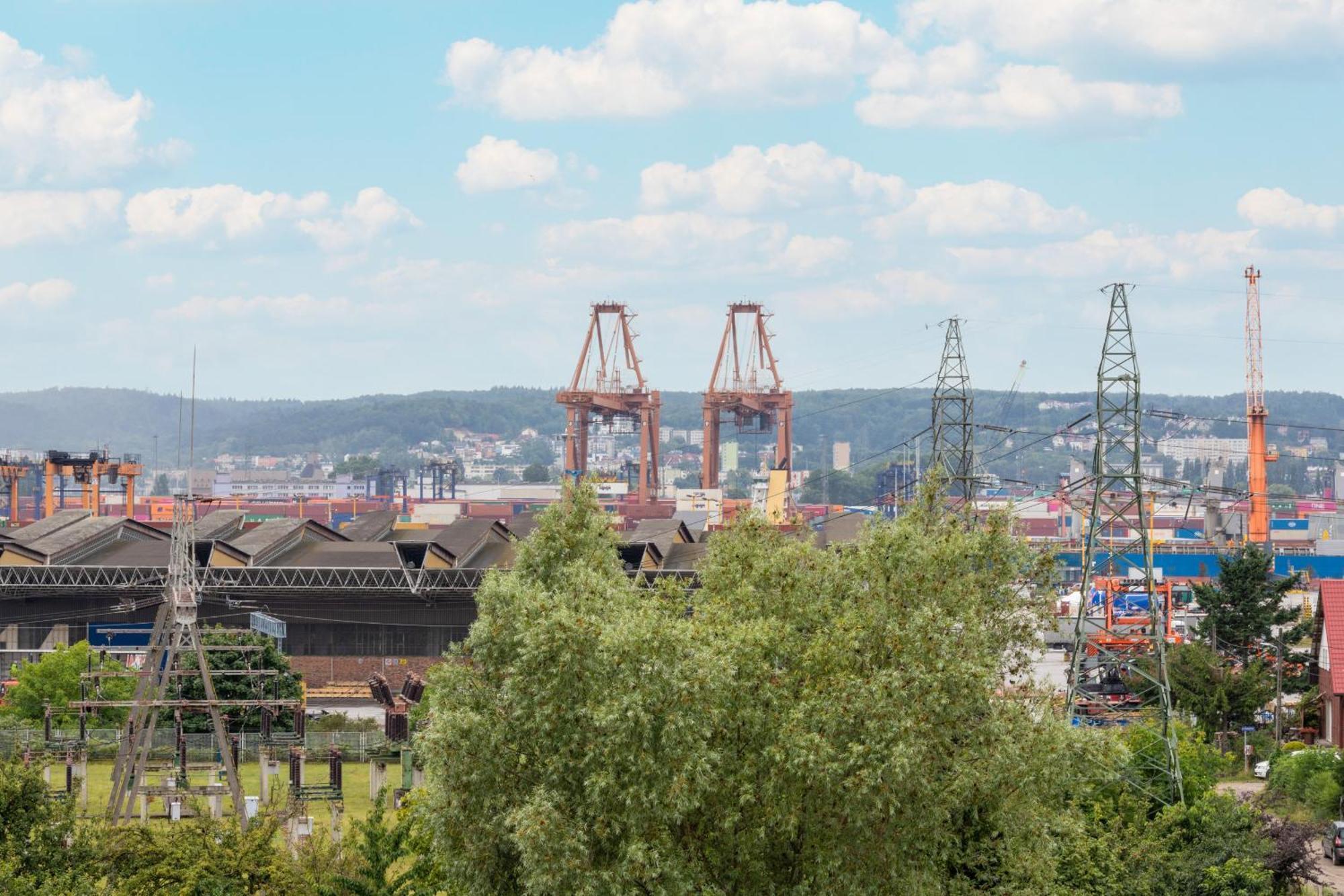 Apartport Wyjatkowe Z Widokiem Na Port W Gdyni By Renters Gdynia